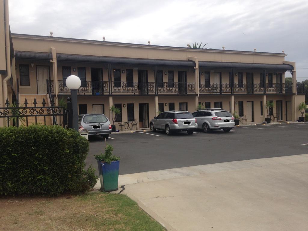 Inverell Terrace Motor Lodge Екстер'єр фото